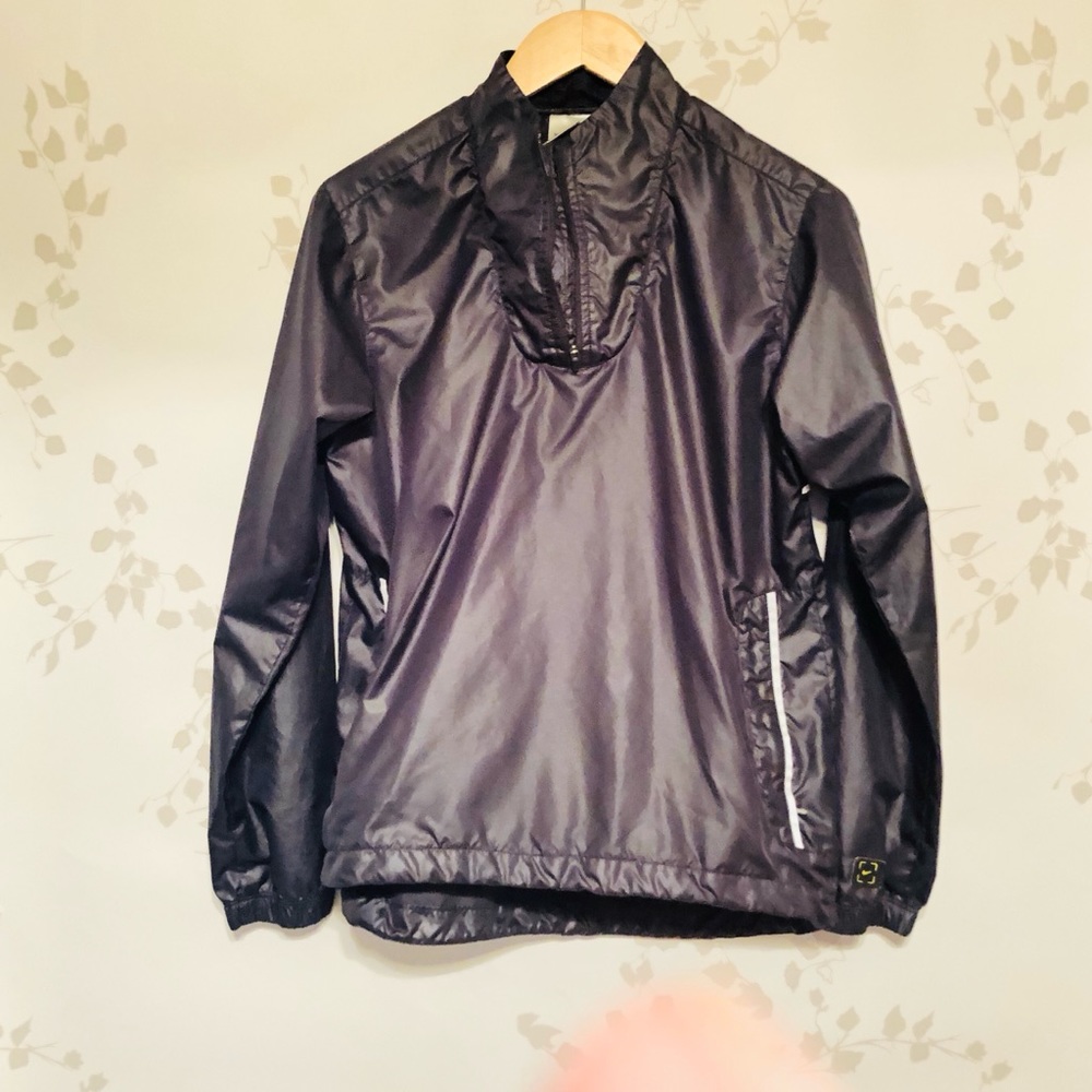 Nike women’s jacket! Reflector strips! Like new!